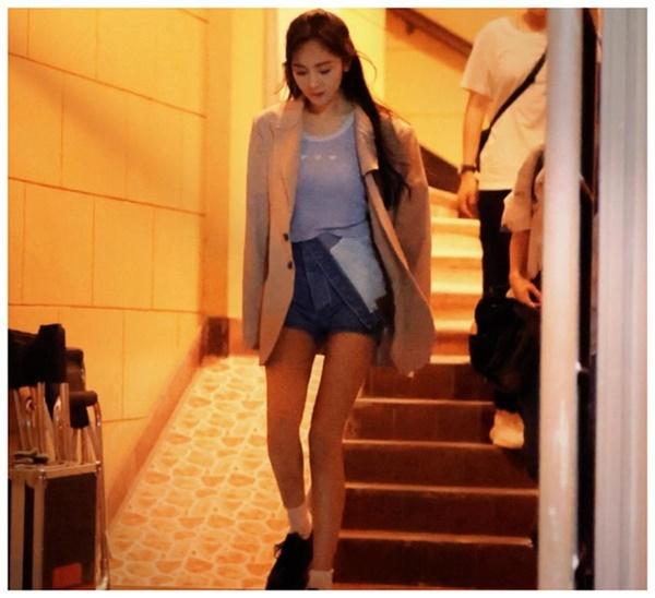 Dương Mịch - Hứa Khải ôm ấp, ngực mỹ nữ chạm người nhà trai quá nóng-7