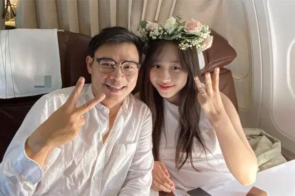 Nữ MC được ông chú triệu phú cầu hôn lộ ảnh thời mập ú 83kg-9