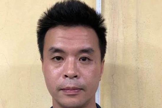 Hà Nội: Bị truy nã vì mang tủ thờ của gia đình đi bán