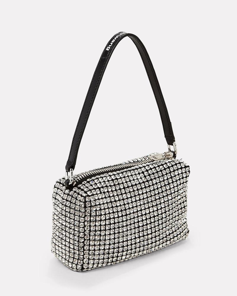 Ngọc Trinh - Lily Chen đụng từ siêu xe đến túi Hermès, còn bị nghi chung bồ-9