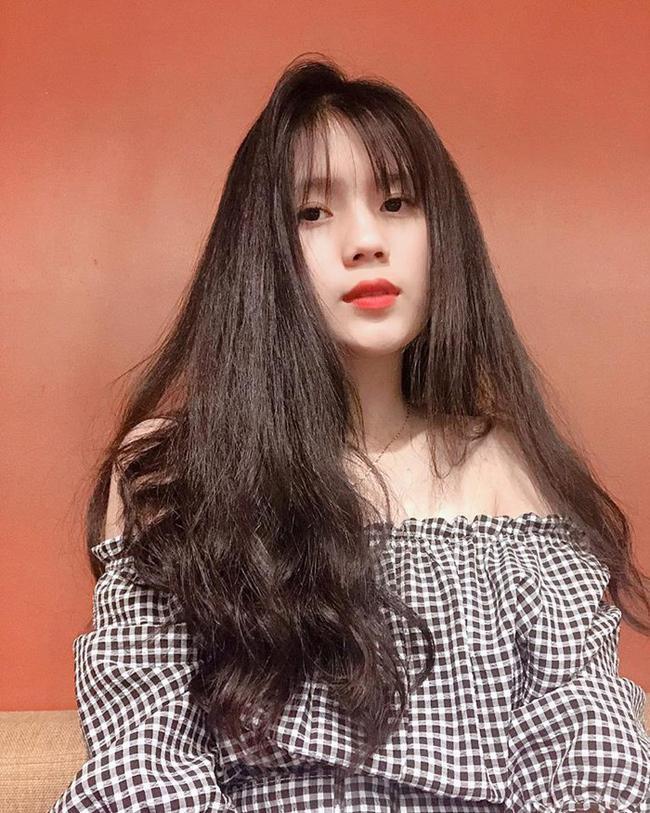 Từ khu cách ly, Thành Chung tung ảnh nóng với hotgirl cùng quê-3