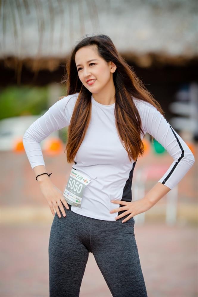 Mỹ nhân Việt lộ điểm tế nhị vì đồ gym bó sát, tưởng quyến rũ hóa phản cảm-11