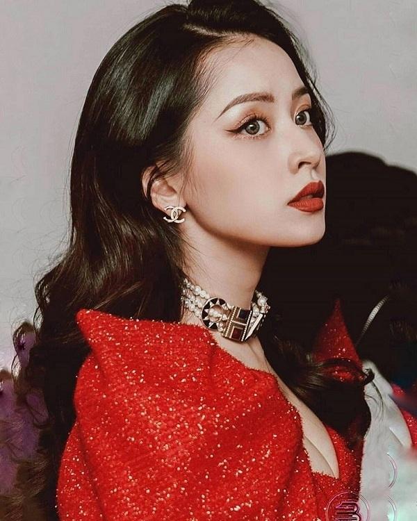 5 người đẹp Việt sở hữu khuôn mặt tỷ lệ vàng bao người ao ước-13