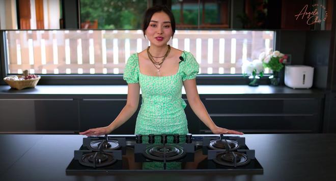 Angela Chu được chồng tỷ phú tặng bếp 3,7 tỷ trong villa 10 triệu đô-9