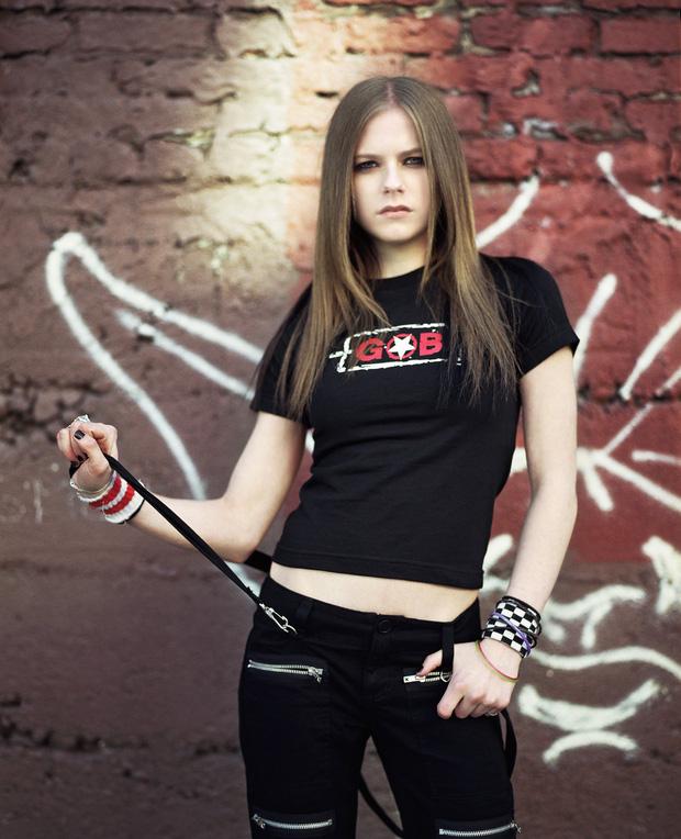 Avril Lavigne sau 20 năm, nhan sắc muốn lập kỷ lục hack tuổi thế giới?-8