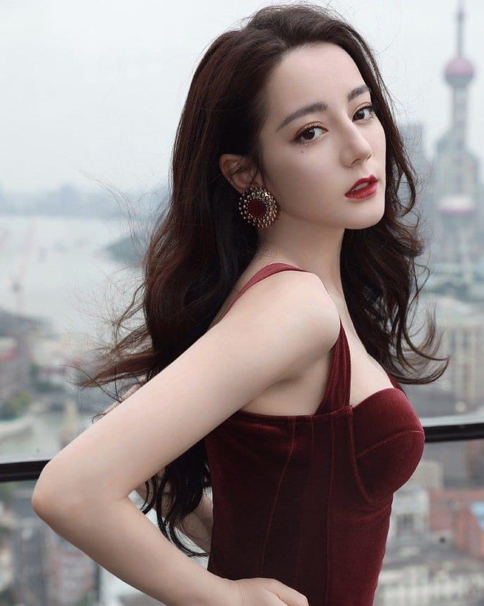 Top 10 sao Hoa ngữ gây thiện cảm: Triệu Lệ Dĩnh thua tới 3 người-9