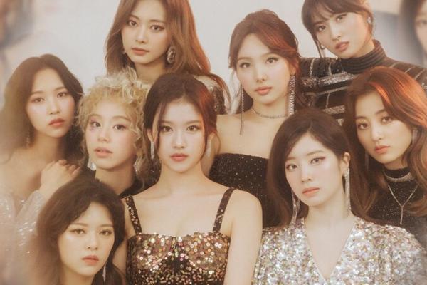 Vừa ra mắt Alcohol-Free, TWICE lại nhá hàng sản phẩm mới: JYP ‘bóc lột’ idol đến tận cùng?