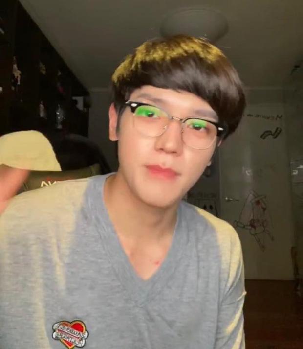 Xuất hiện thầy Dung dạy trường Minh Kon Tum, phát sốt với visual đời thực-1