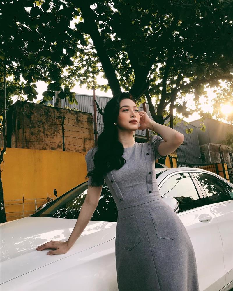 4 mỹ nhân Việt có style công sở chuẩn thanh lịch-6