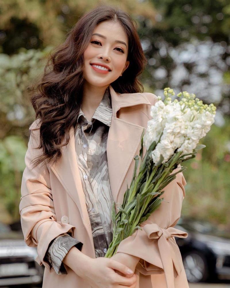 4 mỹ nhân Việt có style công sở chuẩn thanh lịch-9