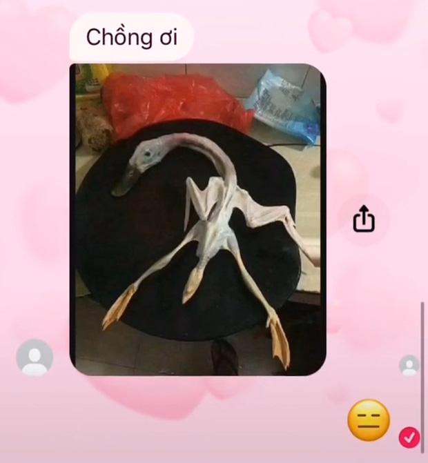 Cứ tưởng được chiêu đãi món ngon, anh chồng ngã ngửa sau khi cô vợ làm thịt con vịt-2