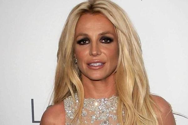 Britney Spears: Tôi sống như nô lệ, bị cấm sinh con-6
