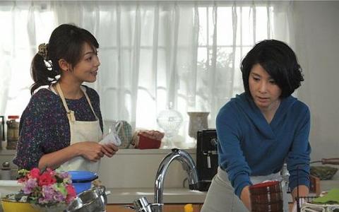 Giữa bữa cỗ, chị chồng công khai bóc mẽ em dâu nhưng nào ngờ nhận về quả đắng-2