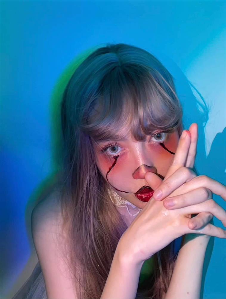 Elly Trần hố nặng vì hóa trang Joker mà nhầm thành phim kinh dị-11