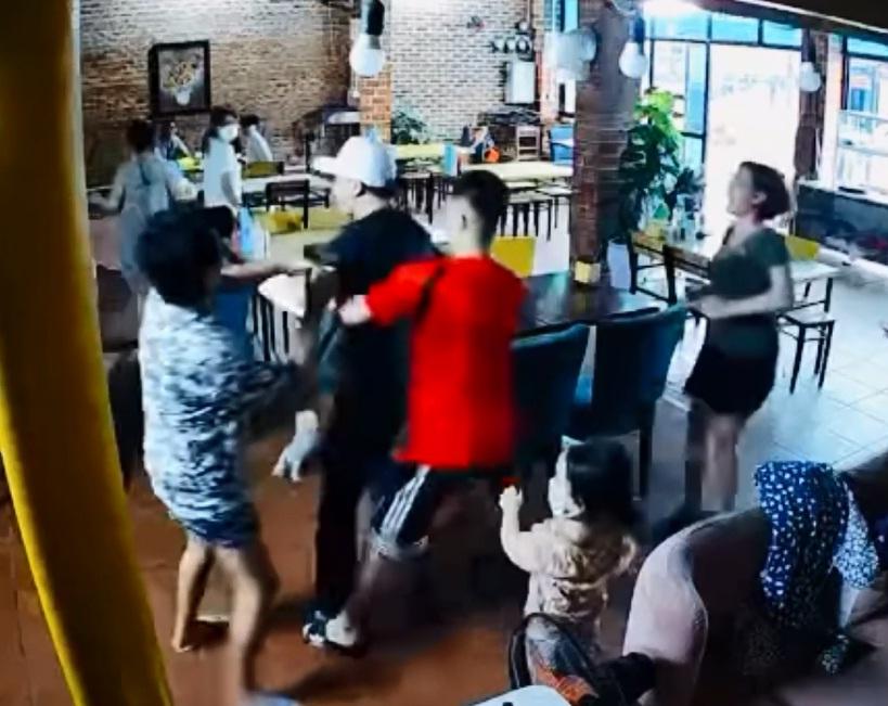 Công an điều tra vụ cô Xuyến Hoàng Yến bị chồng cũ vác dao dọa giết-3