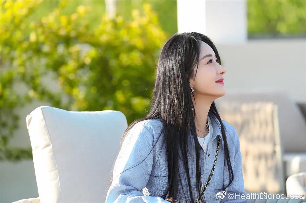 Triệu Lệ Dĩnh công khai áp lực quá lớn sau ly hôn-1