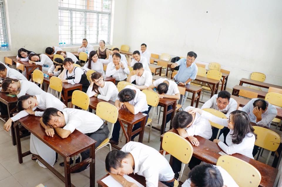 Nhóm cô chú U40 họp lớp sau 21 năm ra trường, quân số thật bất ngờ!-4