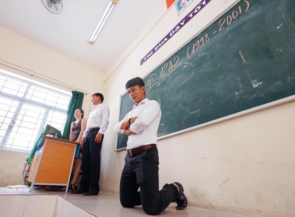 Nhóm cô chú U40 họp lớp sau 21 năm ra trường, quân số thật bất ngờ!-5