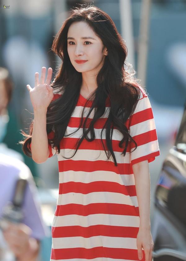 Dương Mịch - Hứa Khải chung 1 khung hình, netizen mắng nhà gái già hơn nhà trai-7