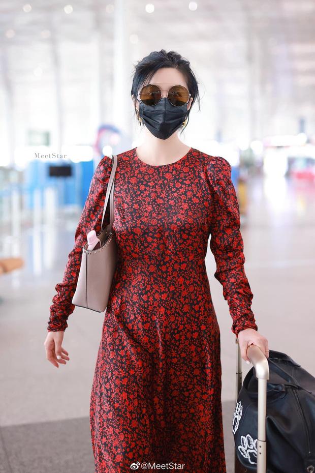 Phạm Băng Băng ra sân bay nhưng người ta lại tưởng nàng là... cô Ba Sài Gòn!-1