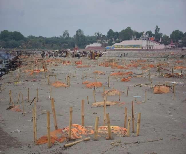 Dịch Covid-19 ở Ấn Độ vẫn chưa thôi ám ảnh: Xác chết lềnh bềnh trên sông Hằng-2