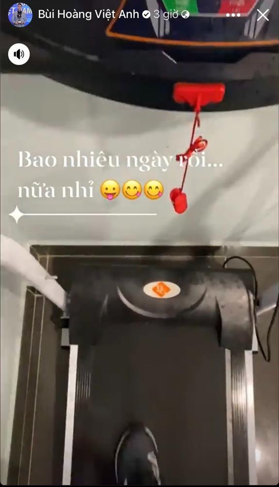 Hội cầu thủ hụt hẫng, nhớ gia đình khi tiếp tục cách ly-8