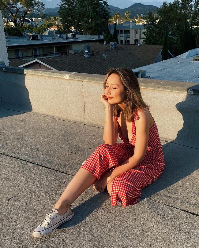 Anna Trương: Sexy gấp rưỡi em gái, lên đồ bốc lửa khoe dáng hót họt-1