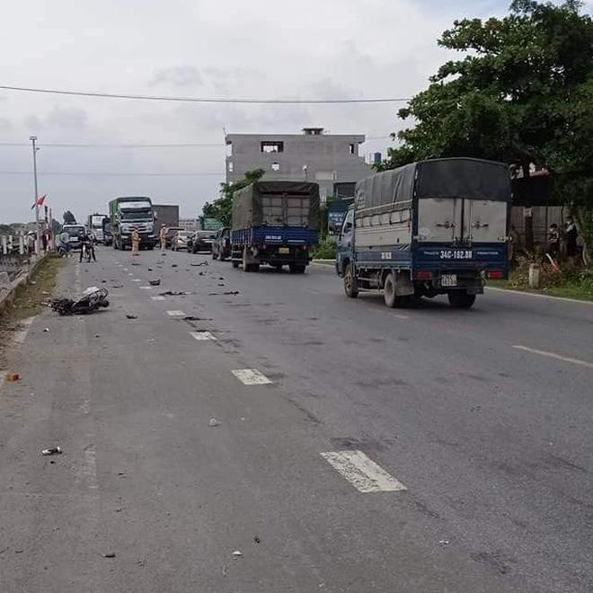 Clip: Ô tô tuần tra CSGT Hải Dương đâm xe đạp điện, 1 nữ sinh tử vong-2