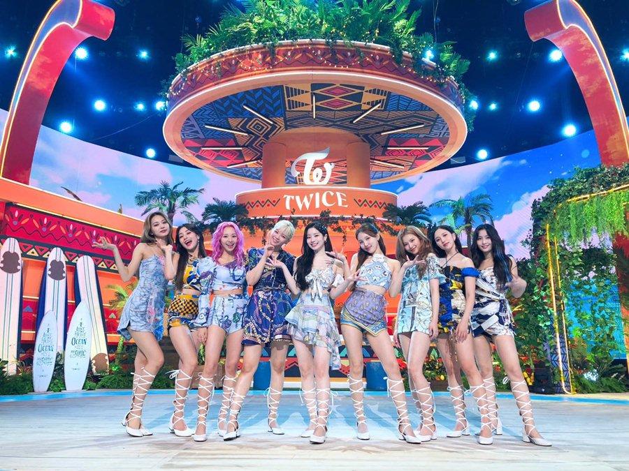 TWICE chuẩn bị phát hành digital single đầu tiên bằng tiếng Anh vào tháng 9 tới.