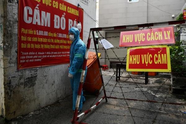 Quận 11 phong tỏa tạm thời 17 tầng của tòa nhà Flemington-1