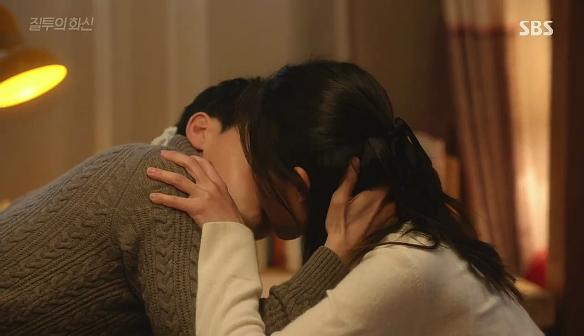 Những tài tử Hàn có nụ hôn ngọt ngào trên phim-4