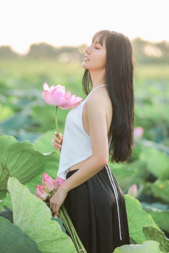 Lynk Lee mặc áo yếm gợi cảm được khen tựa ngọc nữ hồ sen-2