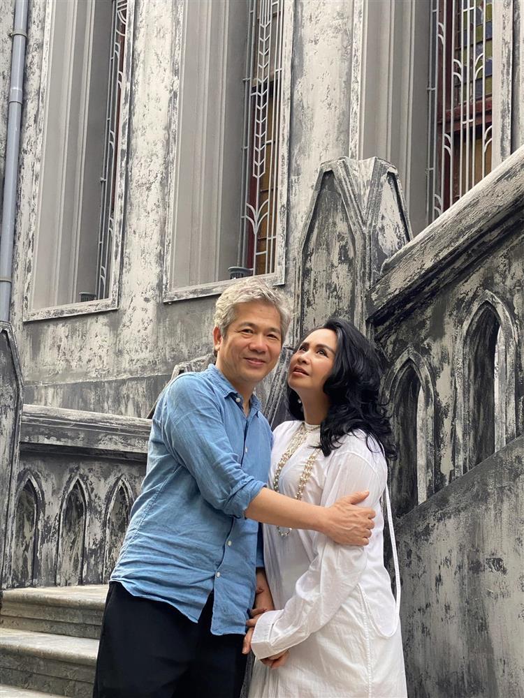 Diva Thanh Lam tình bể bình bên bạn trai bác sĩ sau lễ dạm ngõ-2