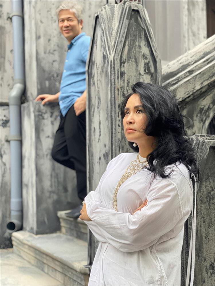 Diva Thanh Lam tình bể bình bên bạn trai bác sĩ sau lễ dạm ngõ-4