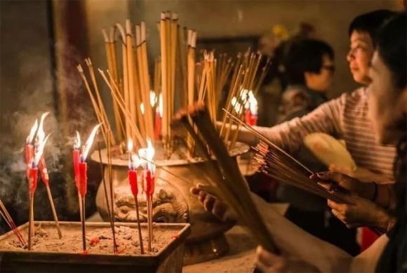 3 điều cấm kị khi thờ thần, tượng trong nhà-3