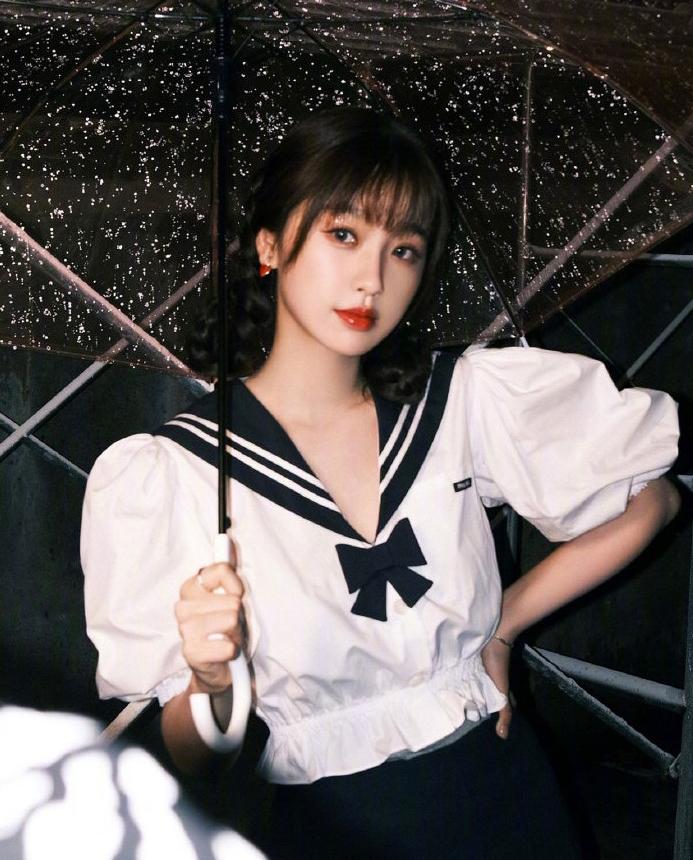 Mỹ nhân Cbiz mê mẩn váy áo tay bồng điệu đà như công chúa-9