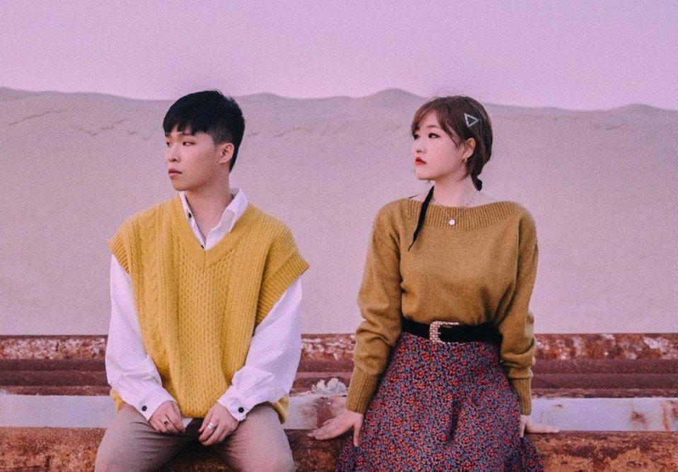 Truyền thông Hàn đưa tin nhóm nhạc AKMU sẽ trở lại cùng album mới vào tháng 7. Đây sẽ là lần comeback sau 8 tháng của nhóm kể từ single “Happening”.