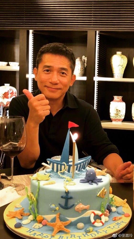 Sinh nhật tuổi 59 giản dị của triệu phú Lương Triều Vỹ-2