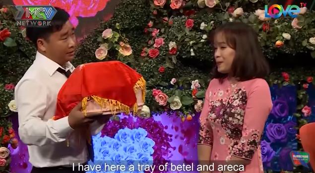 Cặp đôi được dạm ngõ ngay trên sân khấu Bạn Muốn Hẹn Hò giờ ra sao?-1