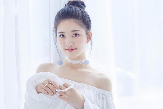 Ngày sinh Âm lịch kết thúc bằng số này, sau tuổi trung niên tài danh rực sáng