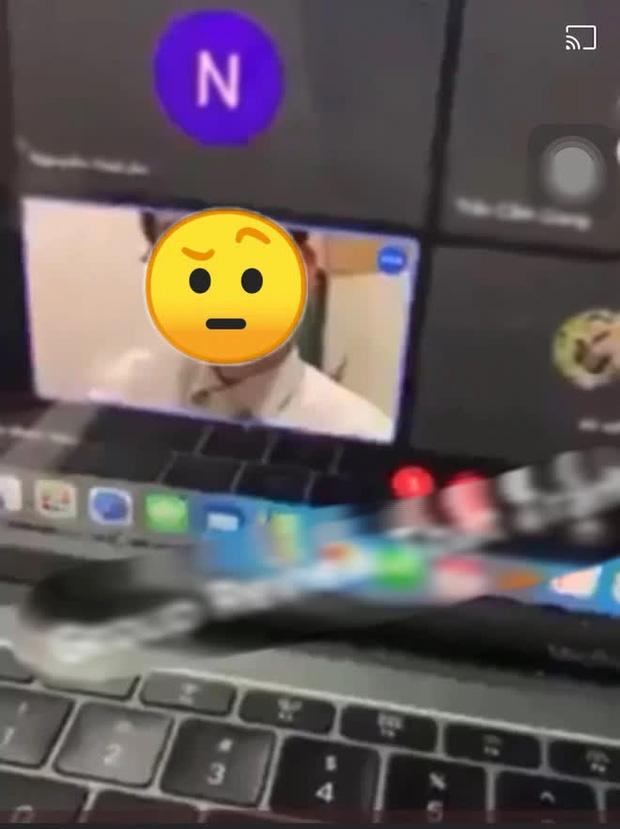 SỐC: Cặp sinh viên quan hệ khi học zoom nhưng quên tắt camera-3