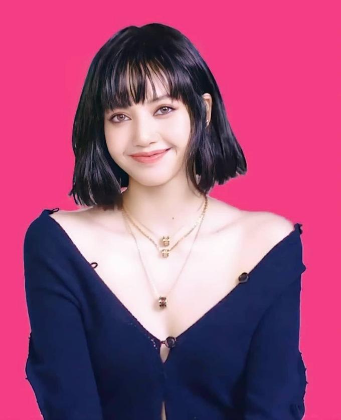 Lisa diện đồ nửa kín nửa hở, lộ bodysuit siêu bạo-8