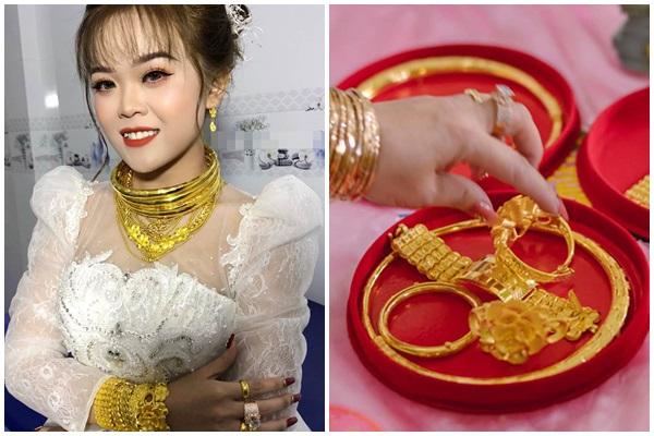 Kỷ niệm 10 năm ngày cưới, vợ đòi tặng quà khiến chồng khóc nghẹn-3