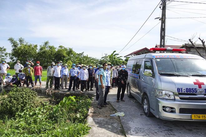 Vụ thảm án ở Thái Bình: Đám tang vội của 3 nạn nhân khiến nhiều người xót xa-1