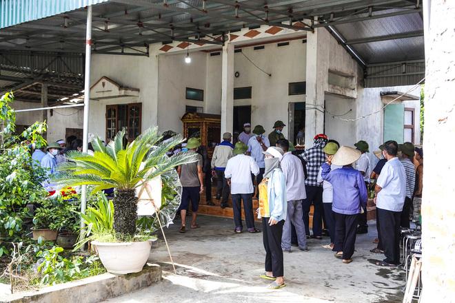 Vụ thảm án ở Thái Bình: Đám tang vội của 3 nạn nhân khiến nhiều người xót xa-7