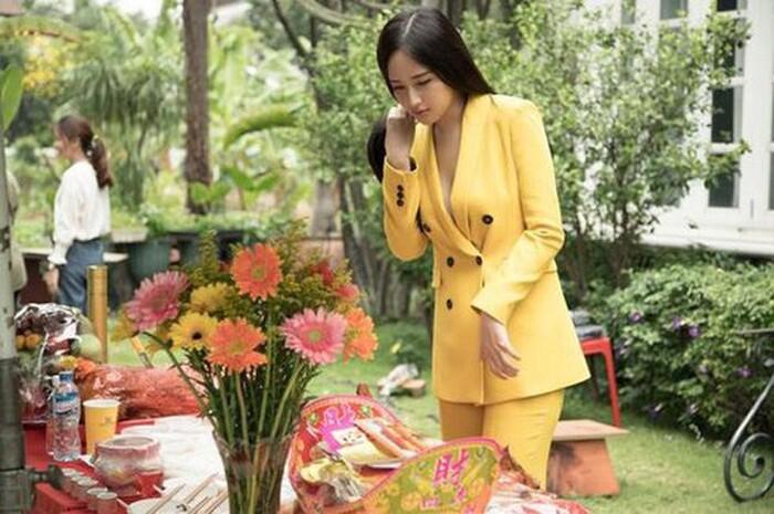 Những chiếc váy đúng người sai thời điểm, nhiều sao Việt vì yêu cứ đâm đầu-8