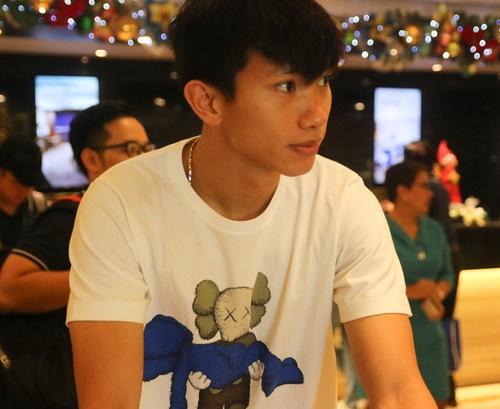 Ảnh nóng Đoàn Văn Hậu trong nhà tắm, Chinh Đen dọa 9h tối tung clip full-14