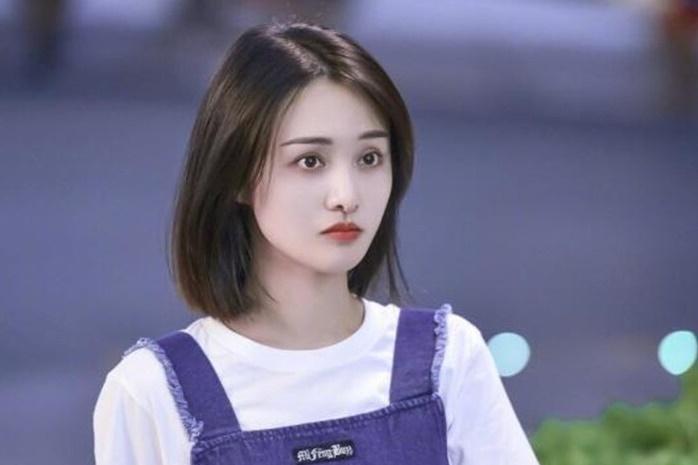 Mỹ nhân bị chỉ trích học mót Trịnh Sảng, bỏ tiền mua hot search-3