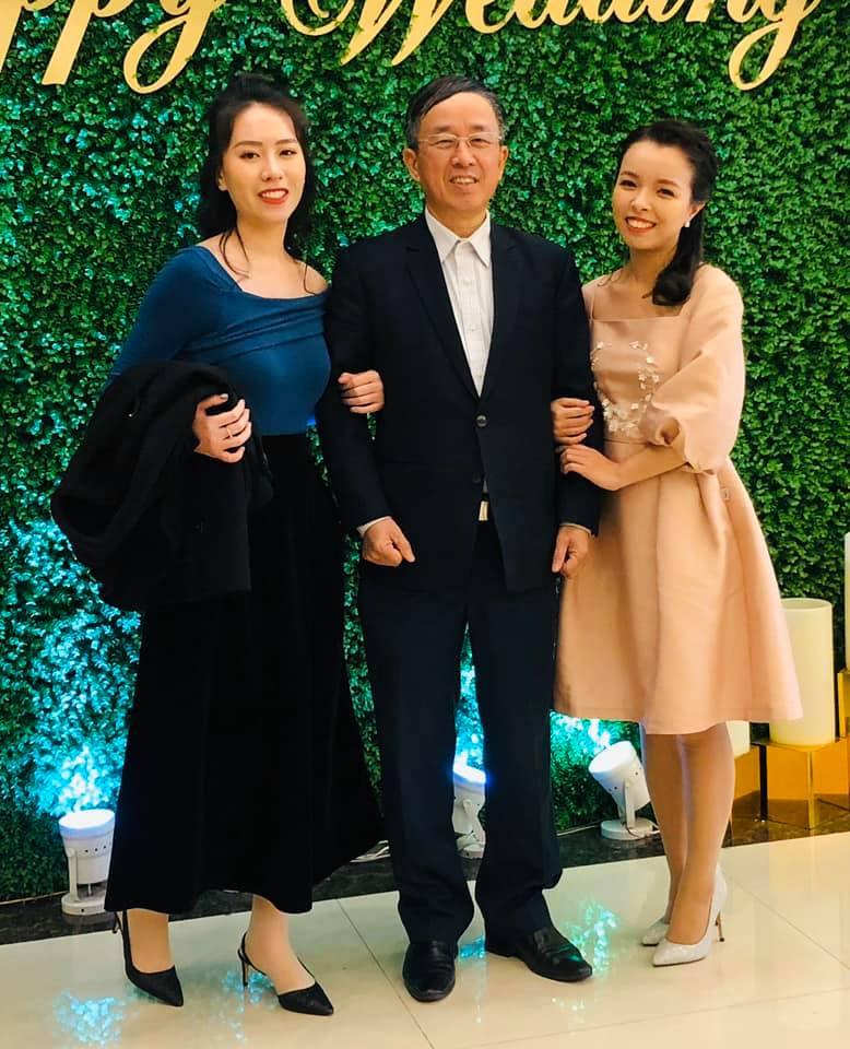 Fan cứng đấu giá lá cờ có chữ ký tuyển Việt Nam ủng hộ quỹ vaccine Covid-19-5