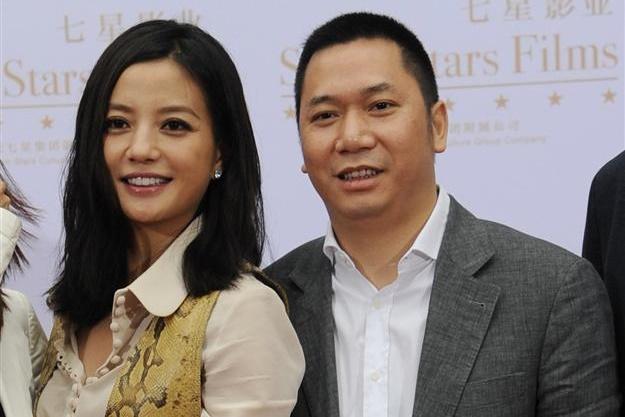 Bìa tạp chí Triệu Vy quá phèn, dân mạng chế sang hơn gấp bội-10